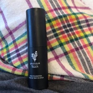 Younique foundation stick